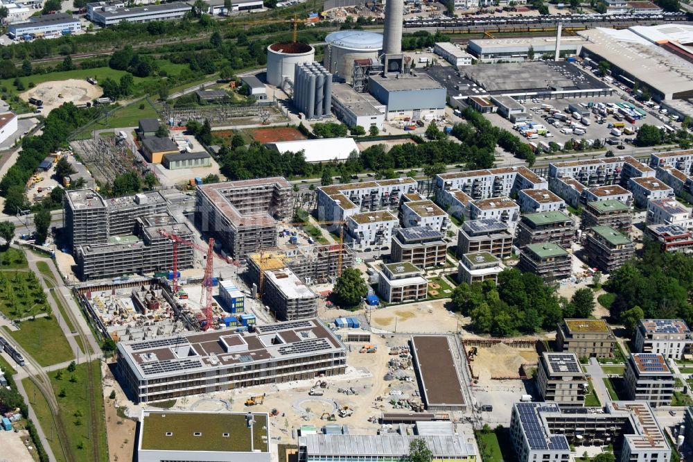 München von oben - Baustelle zum Neubau einer Mehrfamilienhaus-Wohnanlage Quarter City II an der Quarter City II - Bauhausplatz im Domagkpark im Ortsteil Schwabing-Freimann in München im Bundesland Bayern, Deutschland