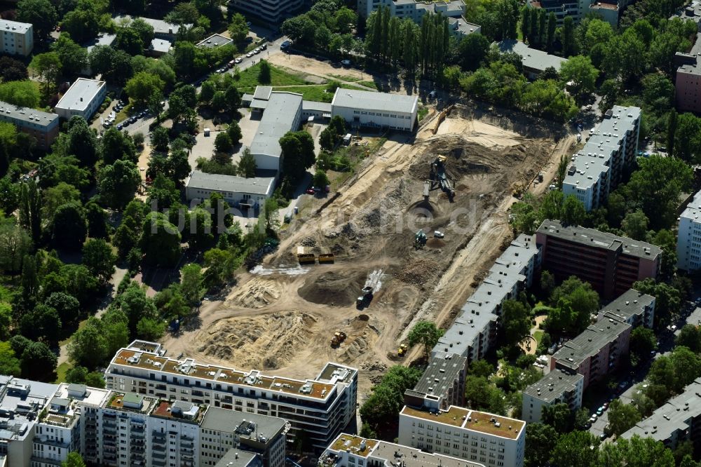 Luftbild Berlin - Baustelle zum Neubau einer Mehrfamilienhaus-Wohnanlage Quartier Luisenpark an der Stallschreiberstraße - Alexandrinenstraße im Ortsteil Mitte in Berlin, Deutschland