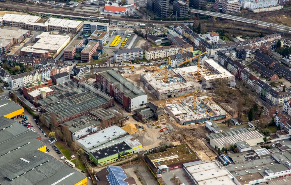 Düsseldorf von oben - Baustelle zum Neubau einer Mehrfamilienhaus-Wohnanlage am Quartier Westfalenstraße der Ten Brinke Group B.V. in Düsseldorf im Bundesland Nordrhein-Westfalen