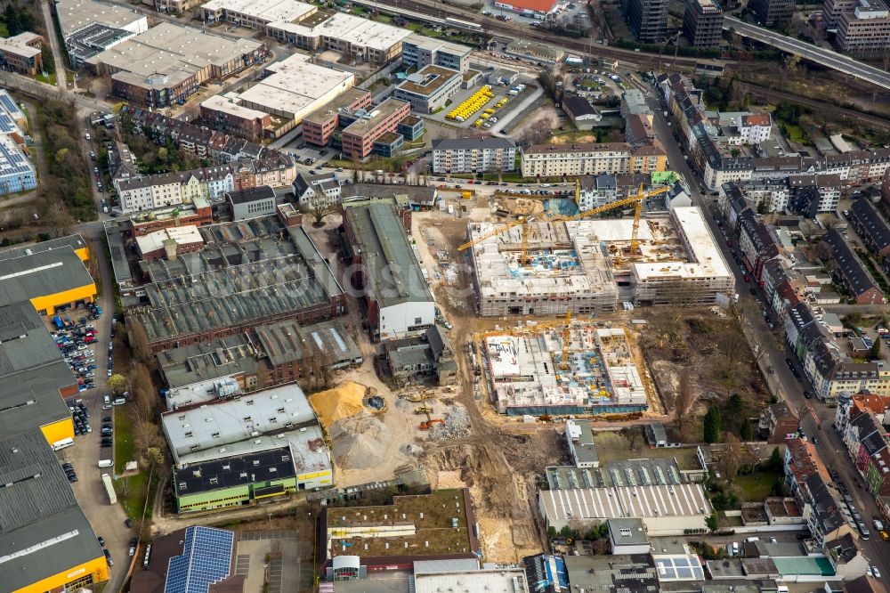 Düsseldorf aus der Vogelperspektive: Baustelle zum Neubau einer Mehrfamilienhaus-Wohnanlage am Quartier Westfalenstraße der Ten Brinke Group B.V. in Düsseldorf im Bundesland Nordrhein-Westfalen