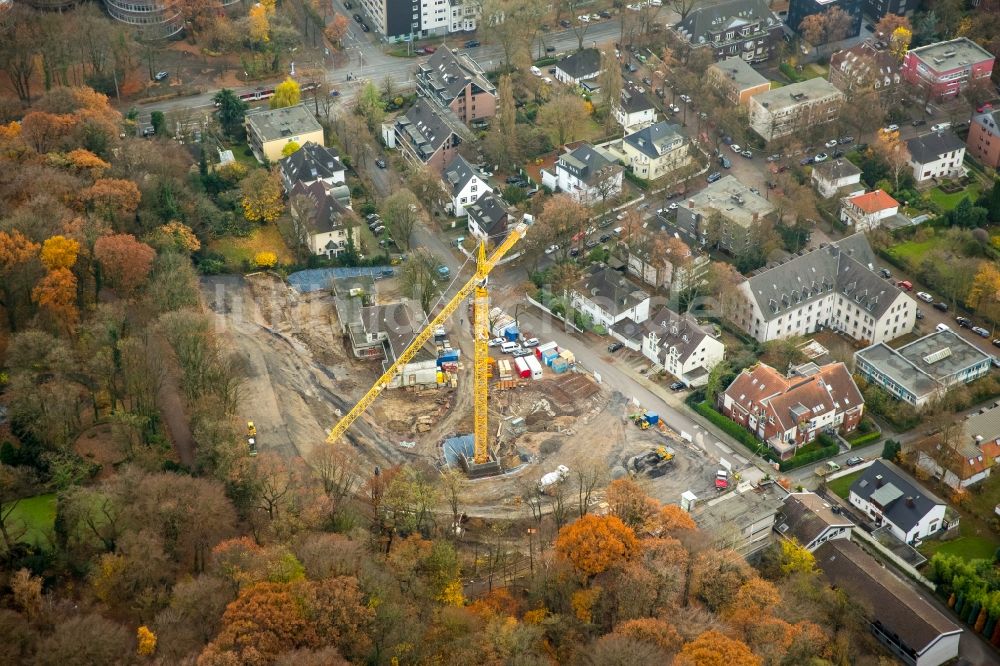 Duisburg aus der Vogelperspektive: Baustelle zum Neubau einer Mehrfamilienhaus-Wohnanlage Quartier Wilhelmshöhe der Blankbau-Gruppe in Duisburg im Bundesland Nordrhein-Westfalen