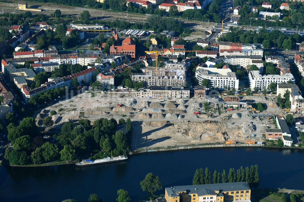 Luftaufnahme Berlin - Baustelle zum Neubau einer Mehrfamilienhaus-Wohnanlage Quartier WOHNWERK in Berlin, Deutschland