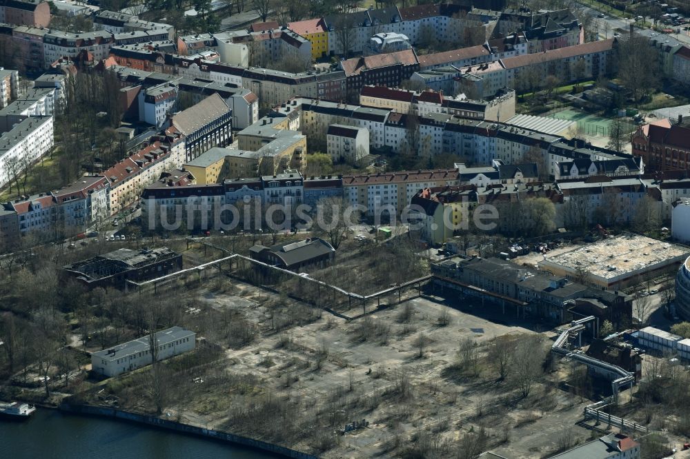 Luftaufnahme Berlin - Baustelle zum Neubau einer Mehrfamilienhaus-Wohnanlage Quartier WOHNWERK im Ortsteil Schöneweide in Berlin, Deutschland