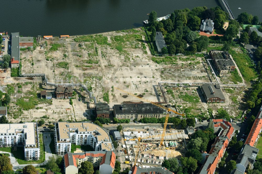 Luftbild Berlin - Baustelle zum Neubau einer Mehrfamilienhaus-Wohnanlage Quartier WOHNWERK im Ortsteil Schöneweide in Berlin, Deutschland