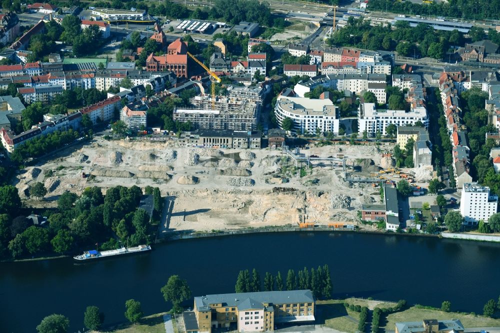 Luftbild Berlin - Baustelle zum Neubau einer Mehrfamilienhaus-Wohnanlage Quartier WOHNWERK im Ortsteil Schöneweide in Berlin, Deutschland