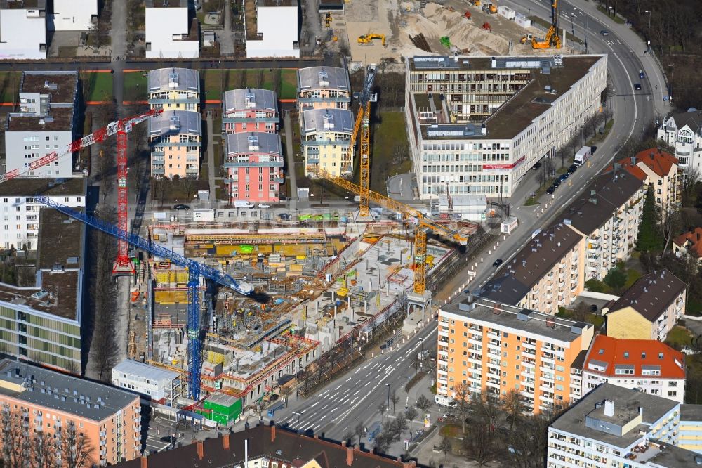 München von oben - Baustelle zum Neubau einer Mehrfamilienhaus-Wohnanlage MK6 - Radlkoferstraße im Ortsteil Sendling in München im Bundesland Bayern, Deutschland