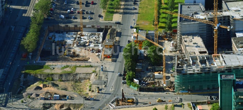 Dresden von oben - Baustelle zum Neubau einer Mehrfamilienhaus-Wohnanlage Residenz am Postplatz der CG Gruppe AG an der Annenstraße im Ortsteil Altstadt in Dresden im Bundesland Sachsen, Deutschland