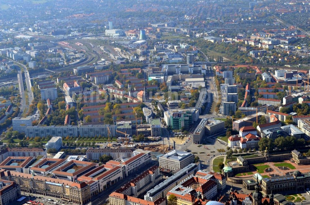 Luftbild Dresden - Baustelle zum Neubau einer Mehrfamilienhaus-Wohnanlage Residenz am Postplatz der CG Gruppe AG an der Annenstraße im Ortsteil Altstadt in Dresden im Bundesland Sachsen, Deutschland