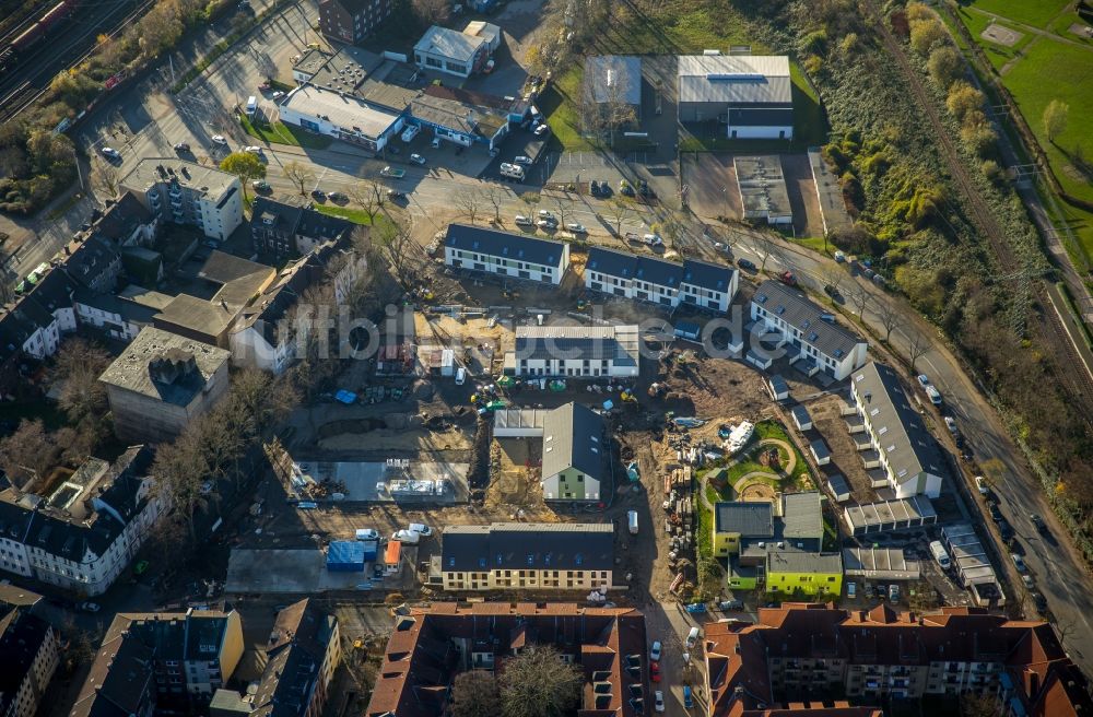 Luftaufnahme Oberhausen - Baustelle zum Neubau einer Mehrfamilienhaus-Wohnanlage Rheinische Straße - Baustraße in Osterfeld in Oberhausen im Bundesland Nordrhein-Westfalen