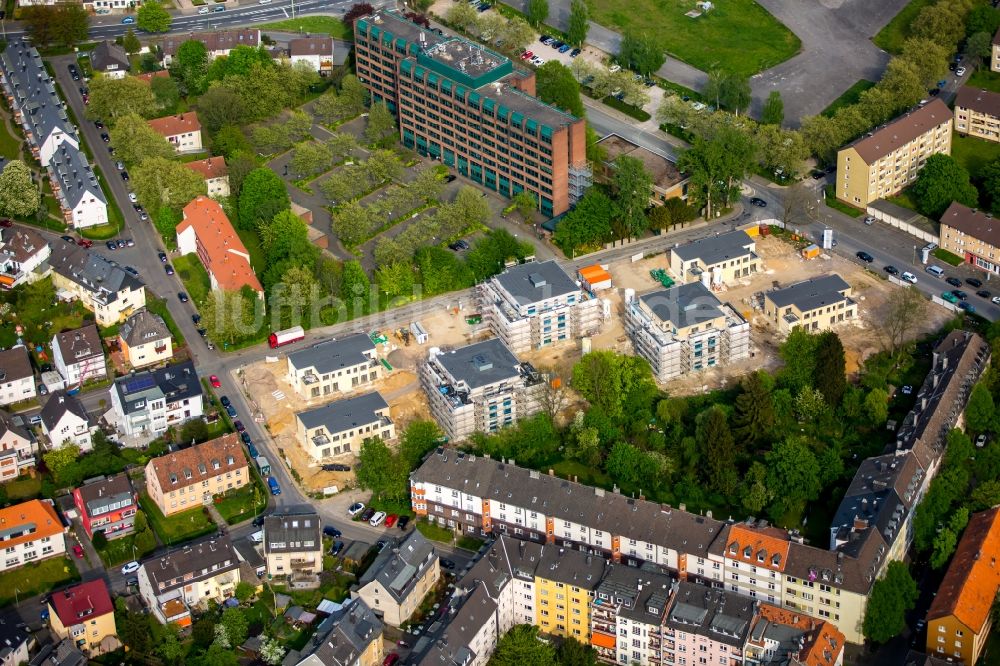 Luftbild Hagen - Baustelle zum Neubau einer Mehrfamilienhaus-Wohnanlage an der Rheinstraße gegenüber der Hildegardis-Schule im Stadtteil Ischeland in Hagen im Bundesland Nordrhein-Westfalen