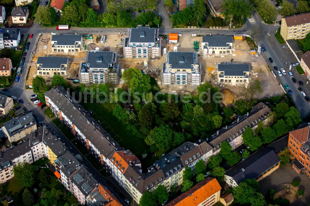 Luftaufnahme Hagen - Baustelle zum Neubau einer Mehrfamilienhaus-Wohnanlage an der Rheinstraße gegenüber der Hildegardis-Schule im Stadtteil Ischeland in Hagen im Bundesland Nordrhein-Westfalen