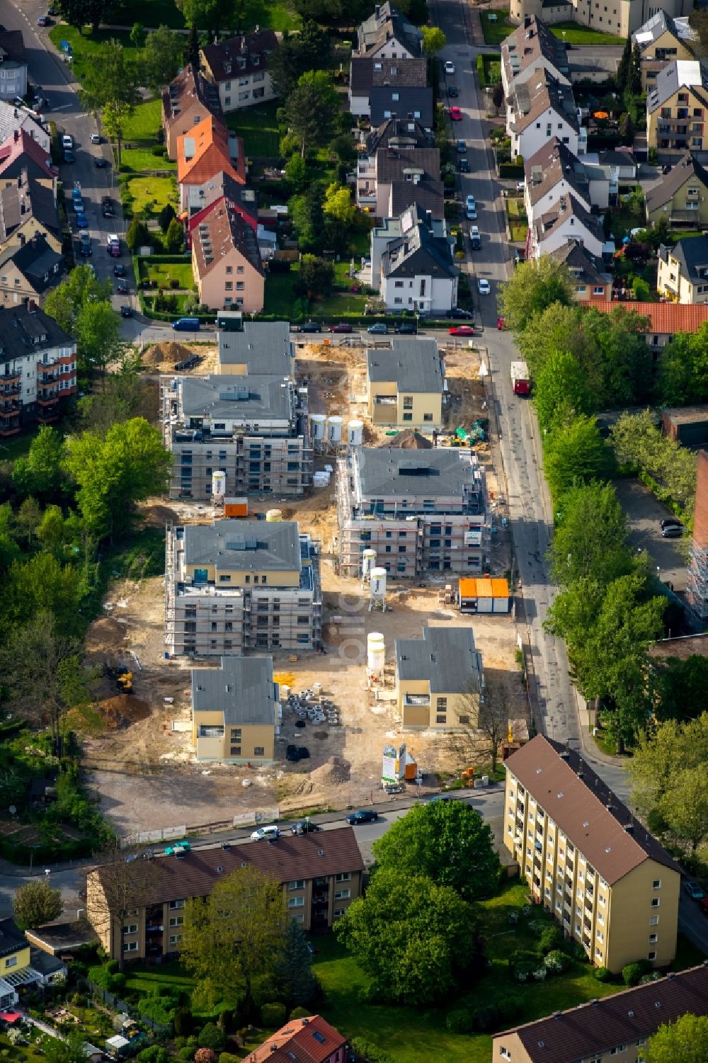 Hagen von oben - Baustelle zum Neubau einer Mehrfamilienhaus-Wohnanlage Rheinstraße in Hagen im Bundesland Nordrhein-Westfalen