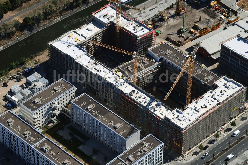 Luftbild Berlin - Baustelle zum Neubau einer Mehrfamilienhaus-Wohnanlage der Richard Ditting GmbH & Co. KG in Berlin, Deutschland