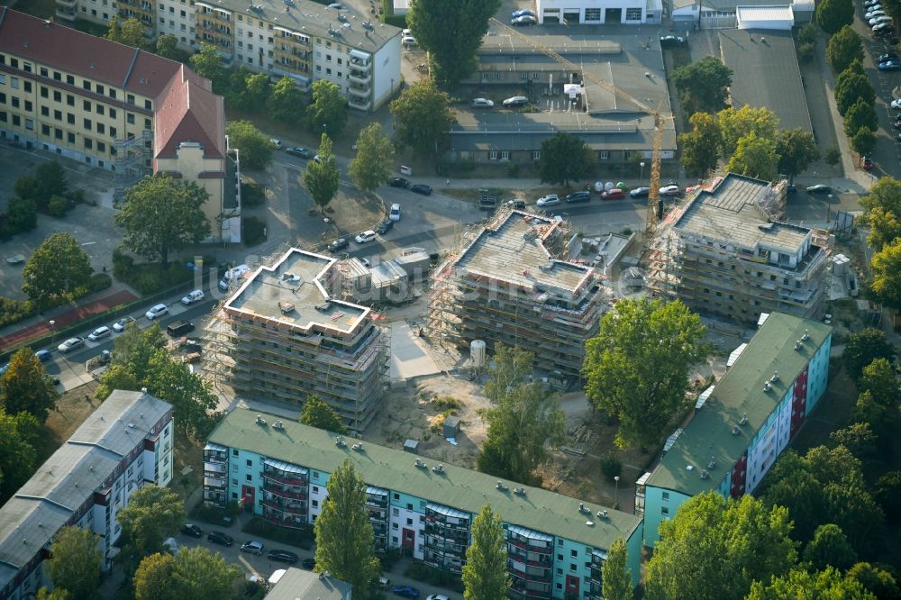 Luftbild Berlin - Baustelle zum Neubau einer Mehrfamilienhaus-Wohnanlage Rudower Straße Ecke Köllnische Straße im Ortsteil Schöneweide in Berlin, Deutschland