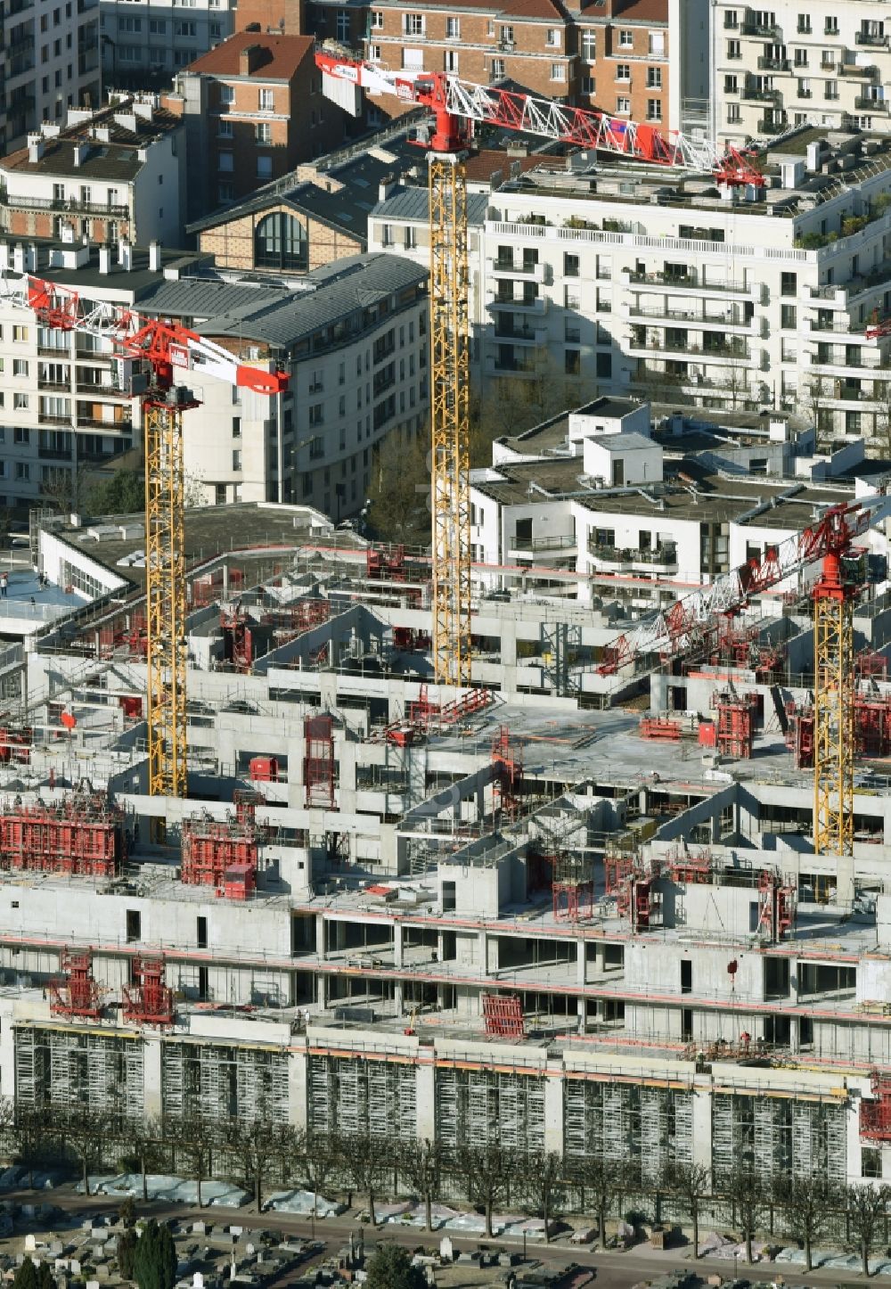 Luftbild Levallois-Perret - Baustelle zum Neubau einer Mehrfamilienhaus-Wohnanlage Rue Jules Guesde in Levallois-Perret in Ile-de-France, Frankreich