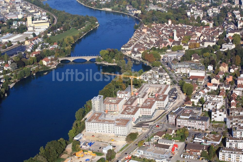 Rheinfelden von oben - Baustelle zum Neubau einer Mehrfamilienhaus-Wohnanlage Salmenpark in Rheinfelden in der Schweiz