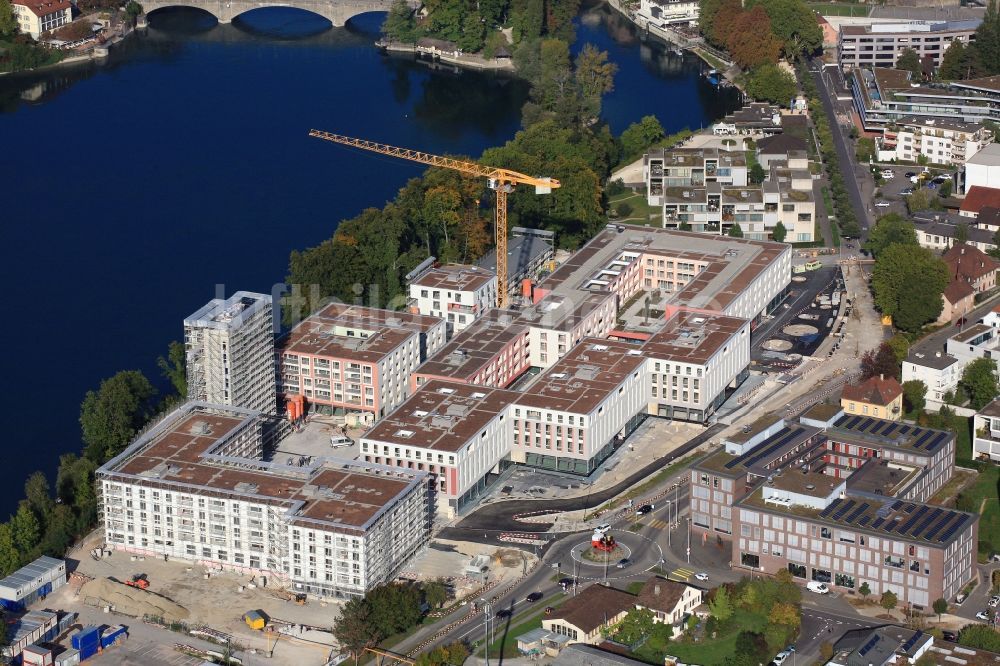 Rheinfelden aus der Vogelperspektive: Baustelle zum Neubau einer Mehrfamilienhaus-Wohnanlage Salmenpark in Rheinfelden in der Schweiz