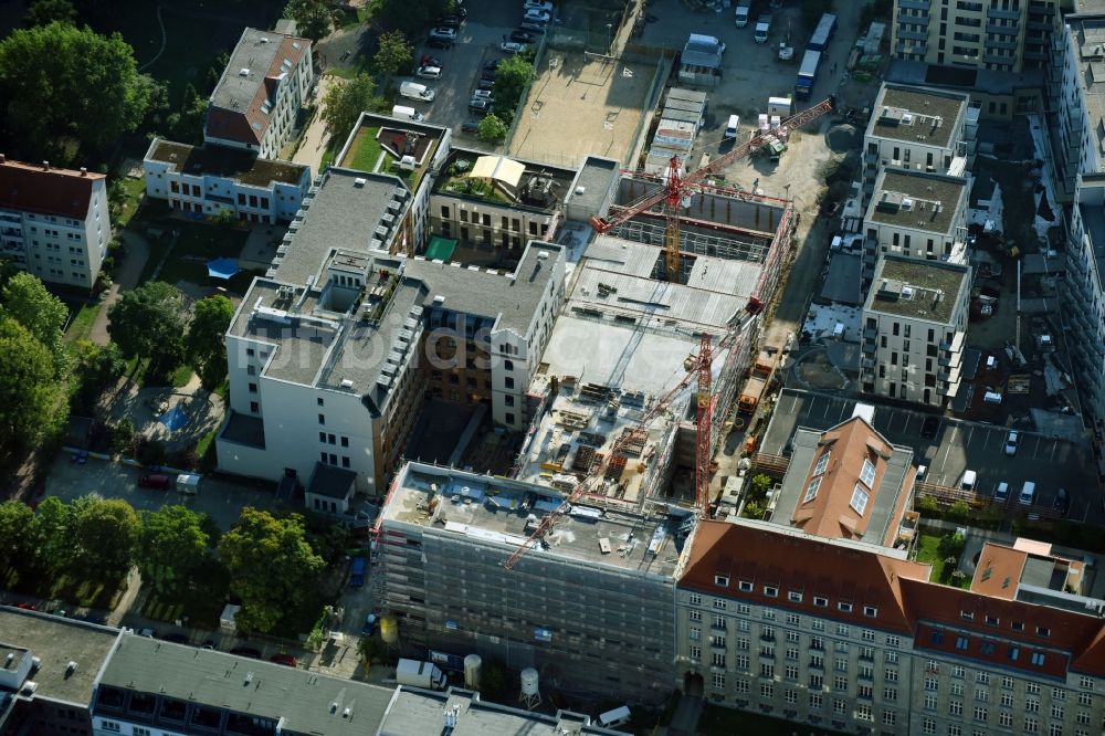 Leipzig von oben - Baustelle zum Neubau einer Mehrfamilienhaus-Wohnanlage Salomonstraße im Ortsteil Mitte in Leipzig im Bundesland Sachsen, Deutschland