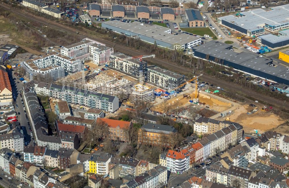 Luftbild Düsseldorf - Baustelle zum Neubau einer Mehrfamilienhaus-Wohnanlage Schöffenhöfe der Vivawest Wohnen GmbH in Düsseldorf im Bundesland Nordrhein-Westfalen, Deutschland