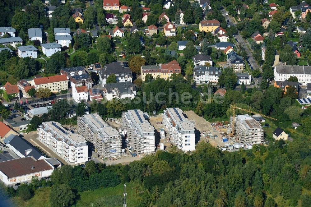 Luftaufnahme Berlin - Baustelle zum Neubau einer Mehrfamilienhaus-Wohnanlage An der Schule im Stadtteil Mahlsdorf in Berlin