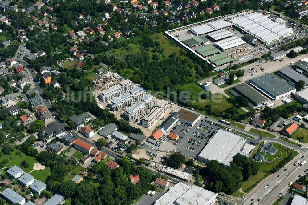 Berlin aus der Vogelperspektive: Baustelle zum Neubau einer Mehrfamilienhaus-Wohnanlage An der Schule im Stadtteil Mahlsdorf in Berlin