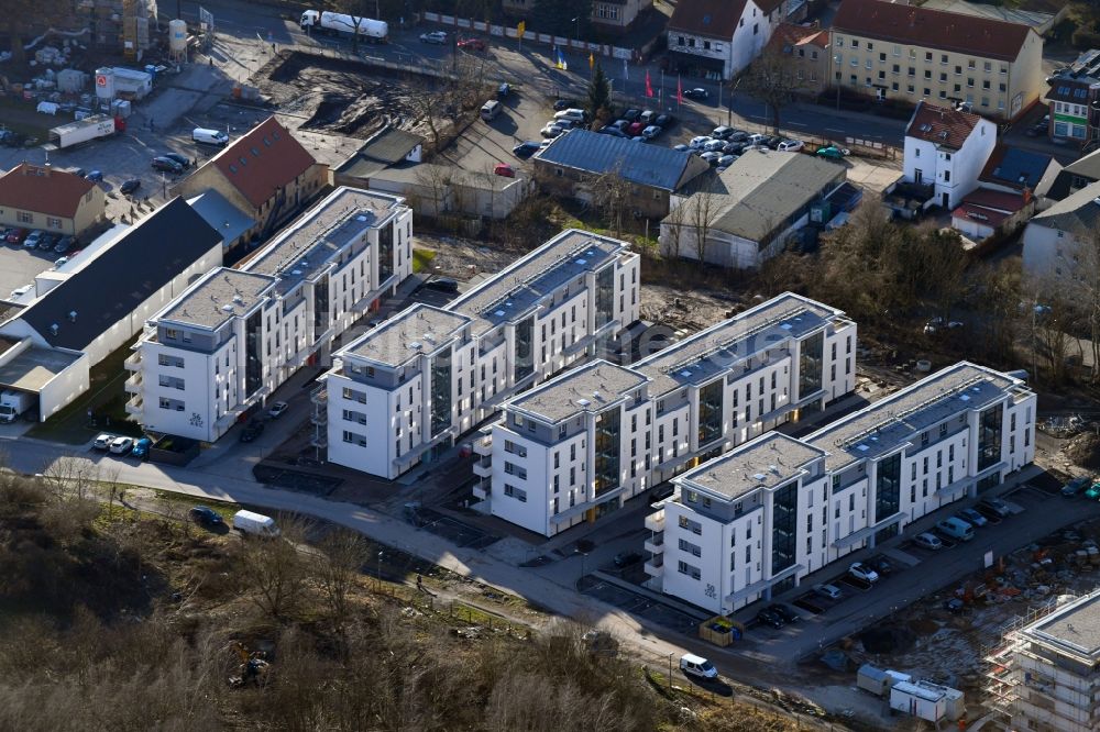 Berlin von oben - Baustelle zum Neubau einer Mehrfamilienhaus-Wohnanlage An der Schule im Stadtteil Mahlsdorf in Berlin