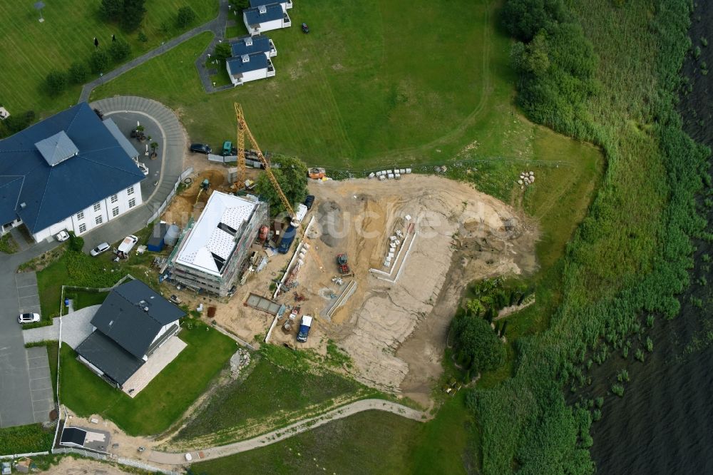 Werder (Havel) von oben - Baustelle zum Neubau einer Mehrfamilienhaus-Wohnanlage Am Schwielowsee im Ortsteil Petzow in Werder (Havel) im Bundesland Brandenburg, Deutschland