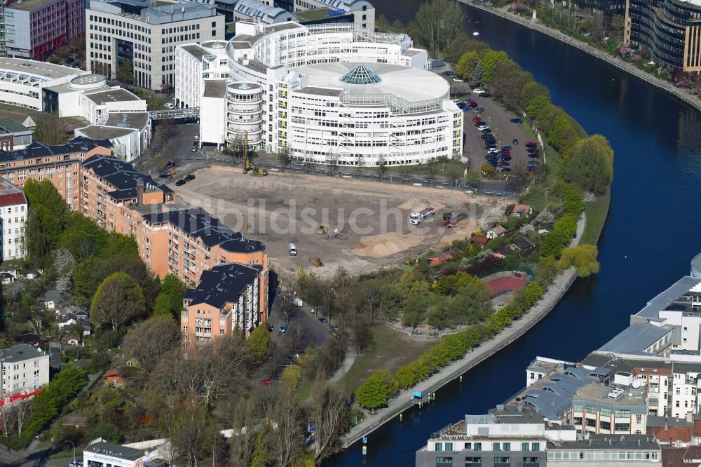 Berlin von oben - Baustelle zum Neubau einer Mehrfamilienhaus-Wohnanlage Spreegärten im Ortsteil Charlottenburg in Berlin, Deutschland