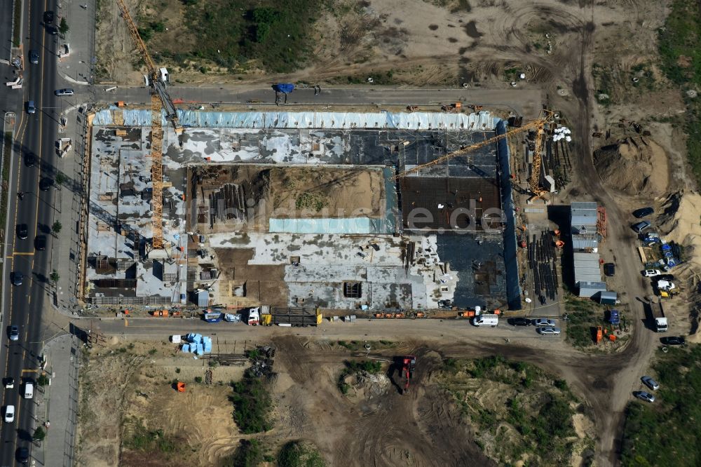 Luftbild Berlin - Baustelle zum Neubau einer Mehrfamilienhaus-Wohnanlage Stadthafenquartier in der Europacity in Berlin