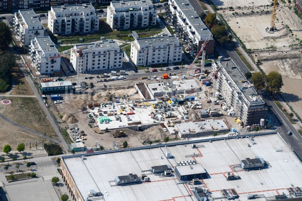 Luftbild Berlin - Baustelle zum Neubau einer Mehrfamilienhaus-Wohnanlage im Stadtteil Biesdorf in Berlin, Deutschland