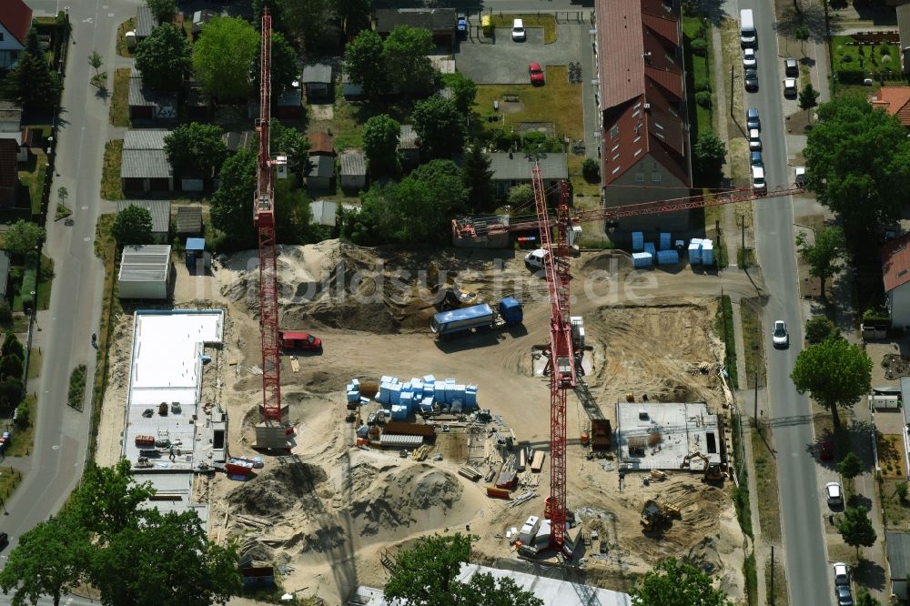 Luftbild Oranienburg - Baustelle zum Neubau einer Mehrfamilienhaus-Wohnanlage Straße der Einheit Ecke Waldstraße in Oranienburg im Bundesland Brandenburg, Deutschland