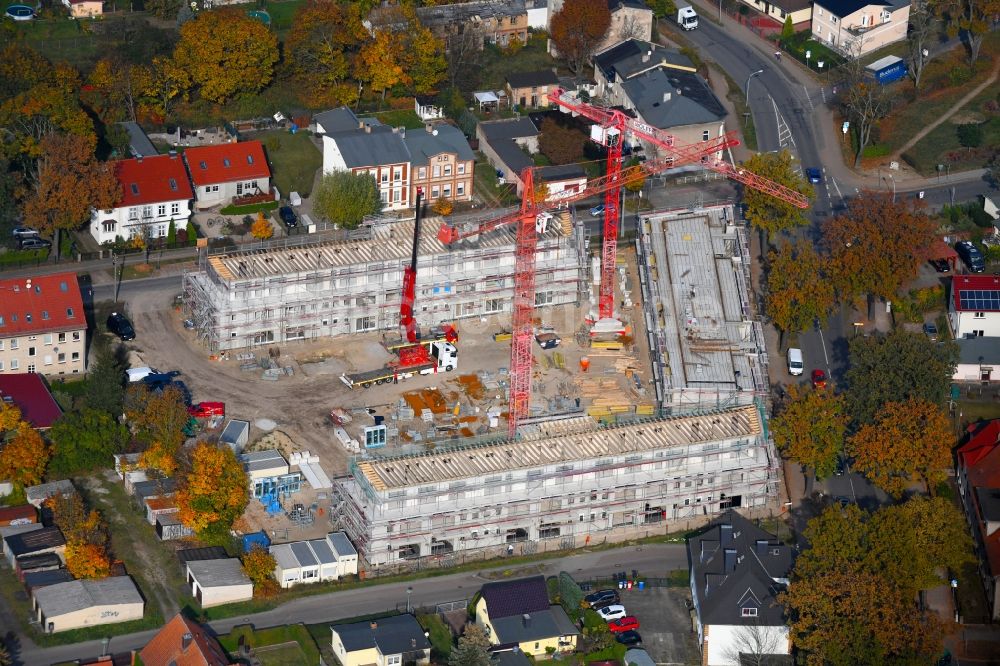 Luftbild Oranienburg - Baustelle zum Neubau einer Mehrfamilienhaus-Wohnanlage Straße der Einheit Ecke Waldstraße in Oranienburg im Bundesland Brandenburg, Deutschland