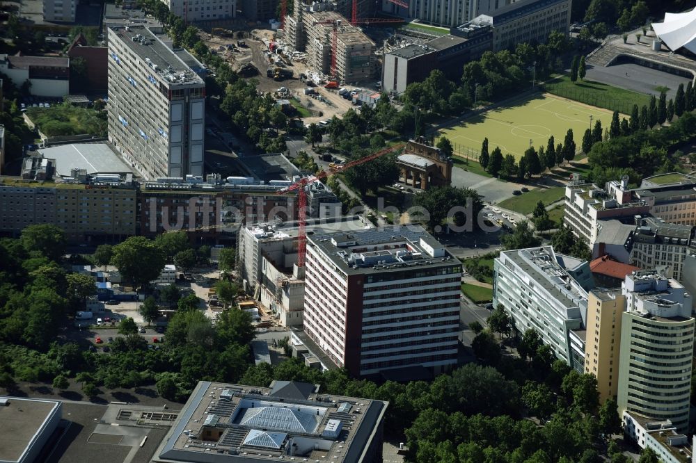 Berlin aus der Vogelperspektive: Baustelle zum Neubau einer Mehrfamilienhaus-Wohnanlage Stresemannstraße Ecke Anhalter Straße der Kondor Wessels Wohnen Berlin GmbH und der Reggeborgh Vastgoed B.V. in Berlin