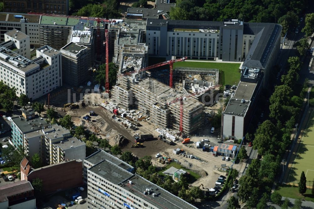 Berlin von oben - Baustelle zum Neubau einer Mehrfamilienhaus-Wohnanlage Stresemannstraße Ecke Möckernstraße der Kondor Wessels Wohnen Berlin GmbH und der Reggeborgh Vastgoed B.V. in Berlin