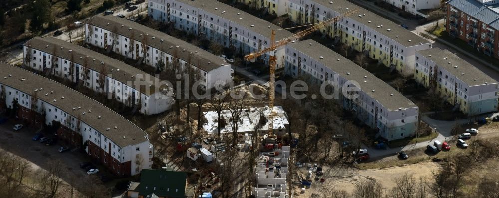 Teltow von oben - Baustelle zum Neubau einer Mehrfamilienhaus-Wohnanlage Striewitzweg der Bonava Deutschland GmbH in Teltow im Bundesland Brandenburg