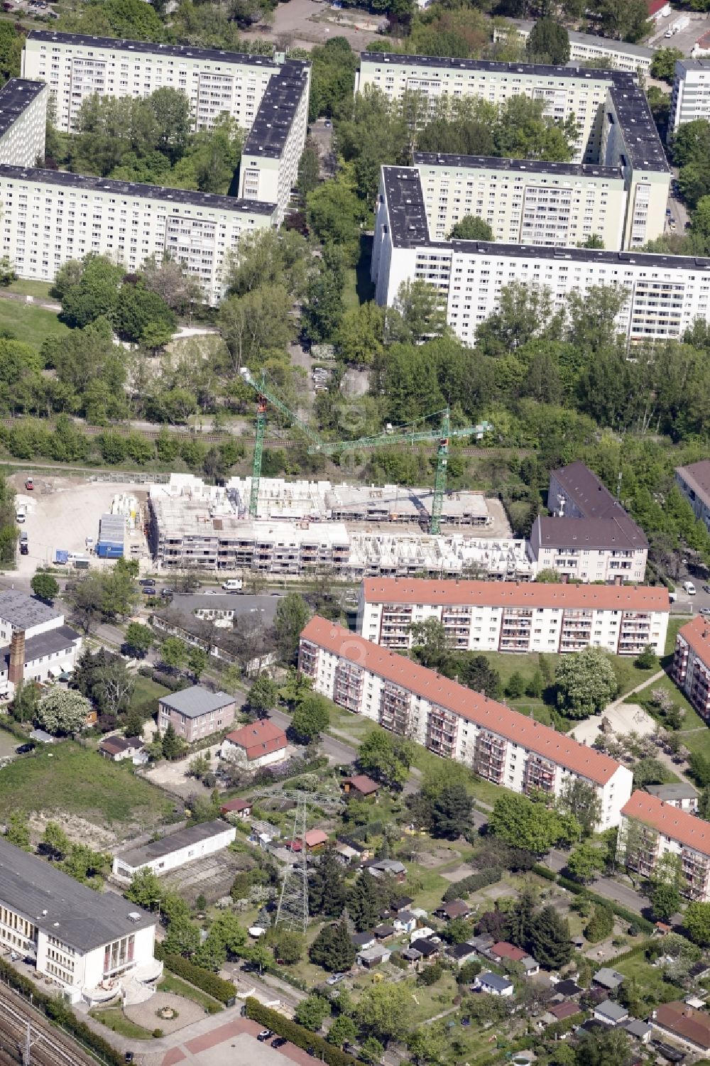 Luftaufnahme Berlin - Baustelle zum Neubau einer Mehrfamilienhaus-Wohnanlage an der Tannhäuserstraße im Wagner-Carré im Bezirk Lichtenberg in Berlin