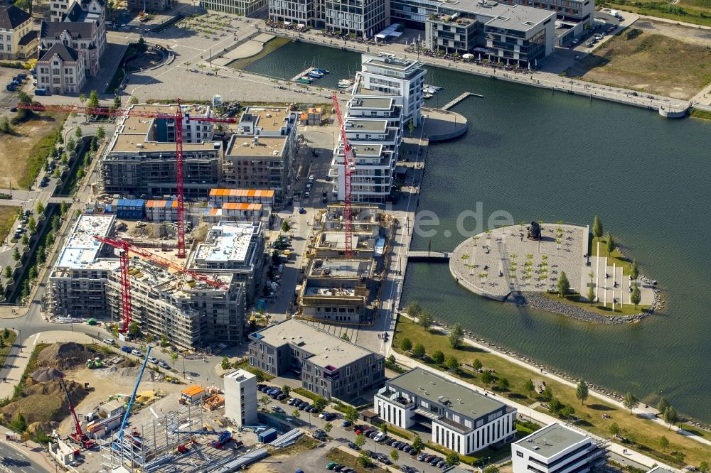 Luftaufnahme Dortmund - Baustelle zum Neubau einer Mehrfamilienhaus- Wohnanlage am Ufer des Phoenix Sees in Dortmund im Bundesland Nordrhein-Westfalen