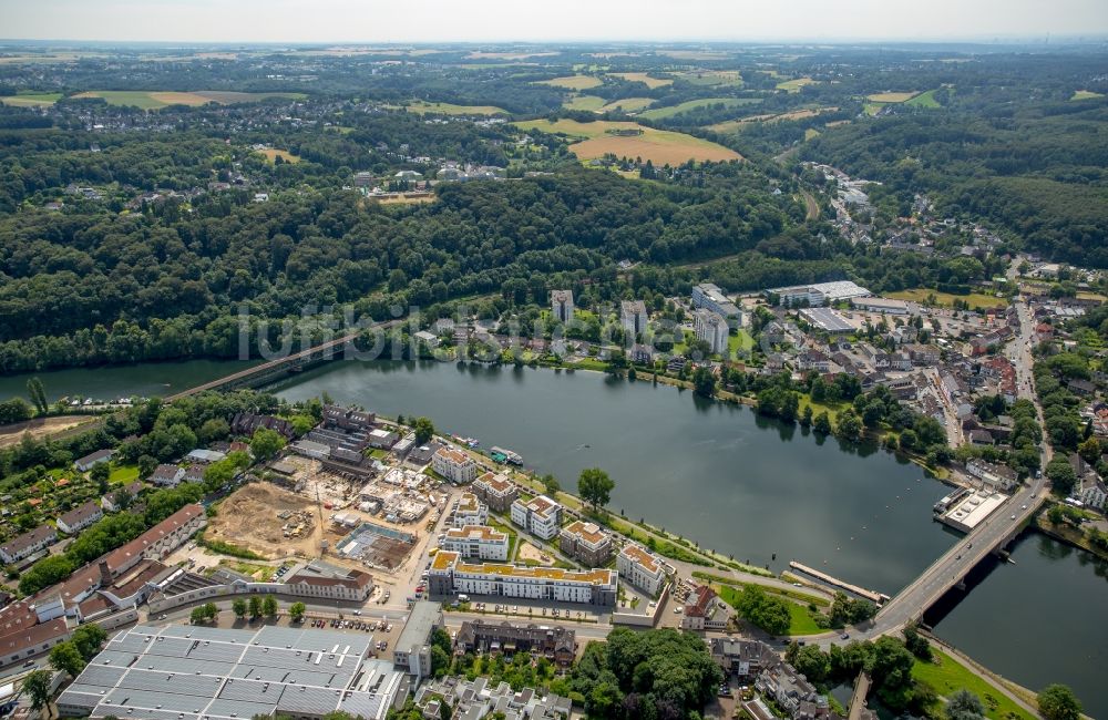 Luftaufnahme Essen - Baustelle zum Neubau einer Mehrfamilienhaus-Wohnanlage am Ufer der Ruhr in Essen im Bundesland Nordrhein-Westfalen