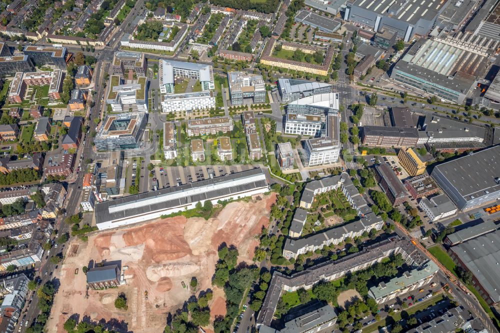 Düsseldorf aus der Vogelperspektive: Baustelle zum Neubau einer Mehrfamilienhaus-Wohnanlage Ulmer Höh - Stadtquartier maxfrei' in Düsseldorf im Bundesland Nordrhein-Westfalen, Deutschland