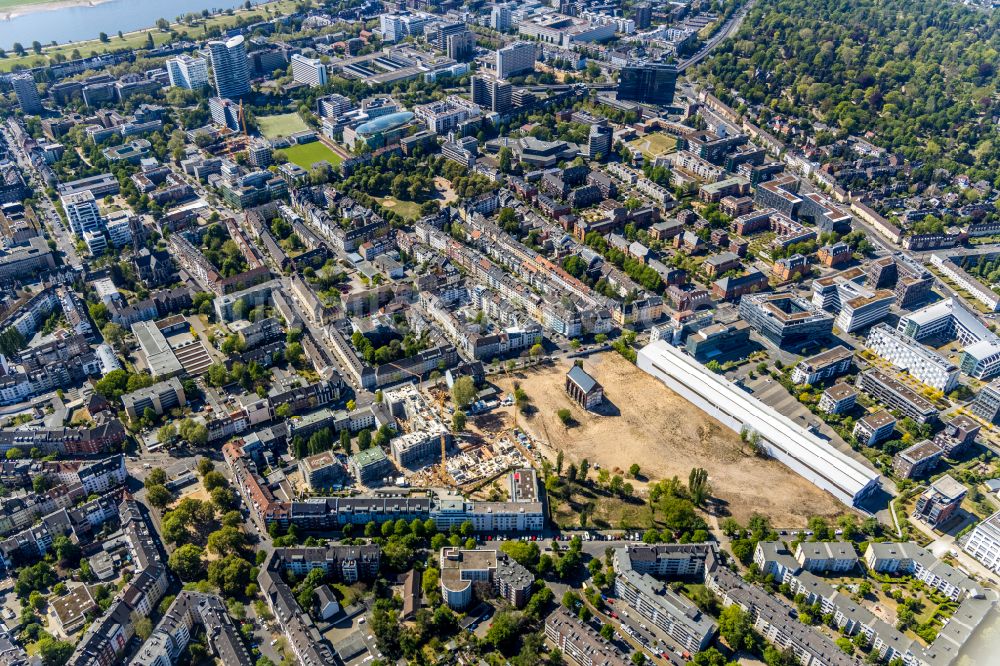 Düsseldorf von oben - Baustelle zum Neubau einer Mehrfamilienhaus-Wohnanlage Ulmer Höh - Stadtquartier maxfrei' in Düsseldorf im Bundesland Nordrhein-Westfalen, Deutschland