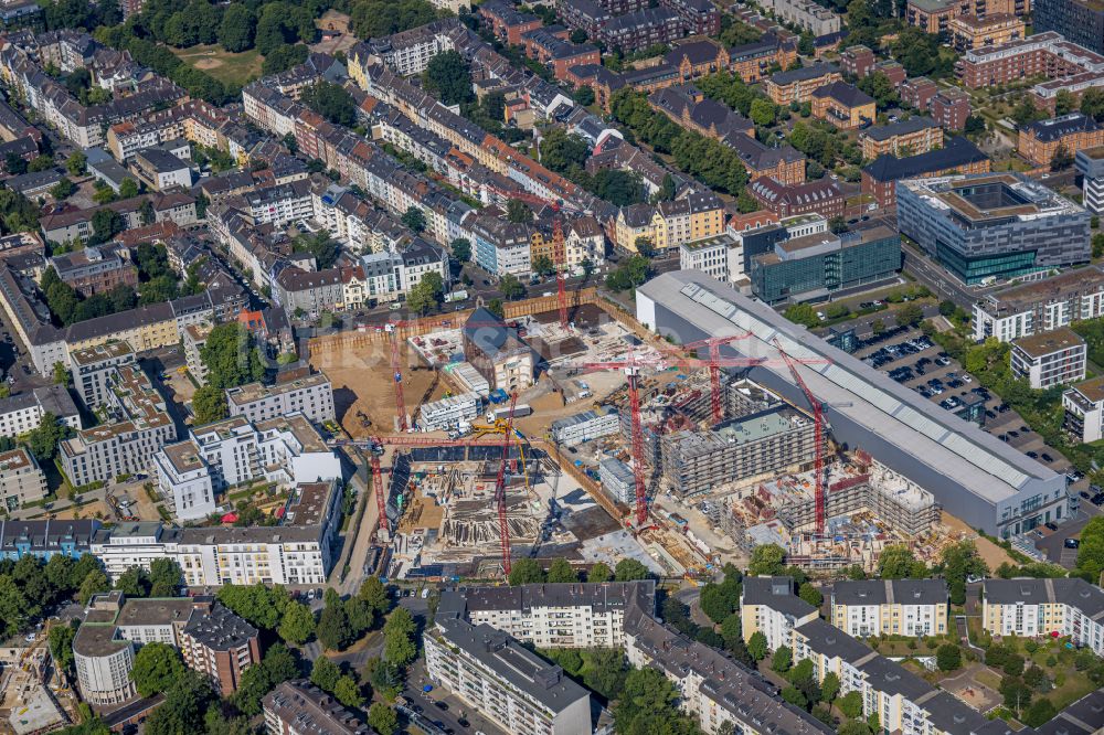 Düsseldorf aus der Vogelperspektive: Baustelle zum Neubau einer Mehrfamilienhaus-Wohnanlage Ulmer Höh - Stadtquartier maxfrei' in Düsseldorf im Bundesland Nordrhein-Westfalen, Deutschland