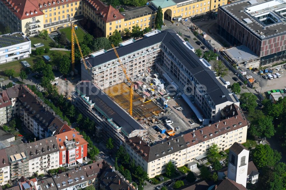 Luftaufnahme Freiburg im Breisgau - Baustelle zum Neubau einer Mehrfamilienhaus-Wohnanlage Uni-Carré in Freiburg im Breisgau im Bundesland Baden-Württemberg, Deutschland