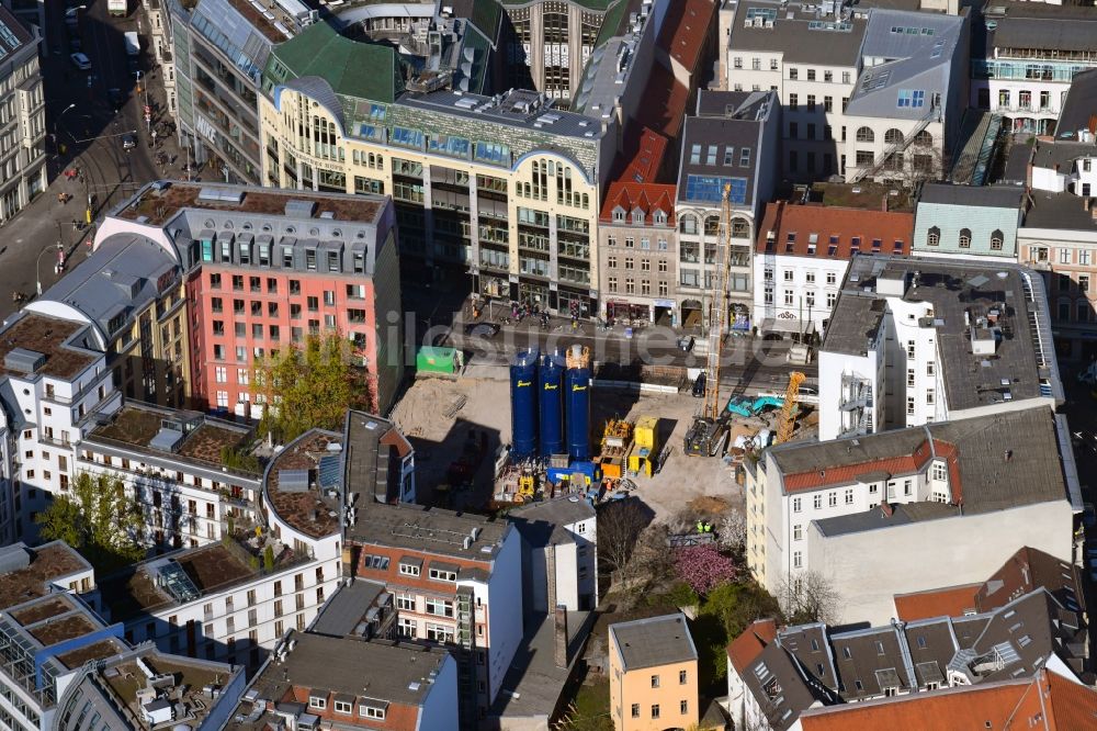 Luftbild Berlin - Baustelle zum Neubau einer Mehrfamilienhaus-Wohnanlage der DC Values GmbH & Co.KG im Ortsteil Mitte in Berlin, Deutschland