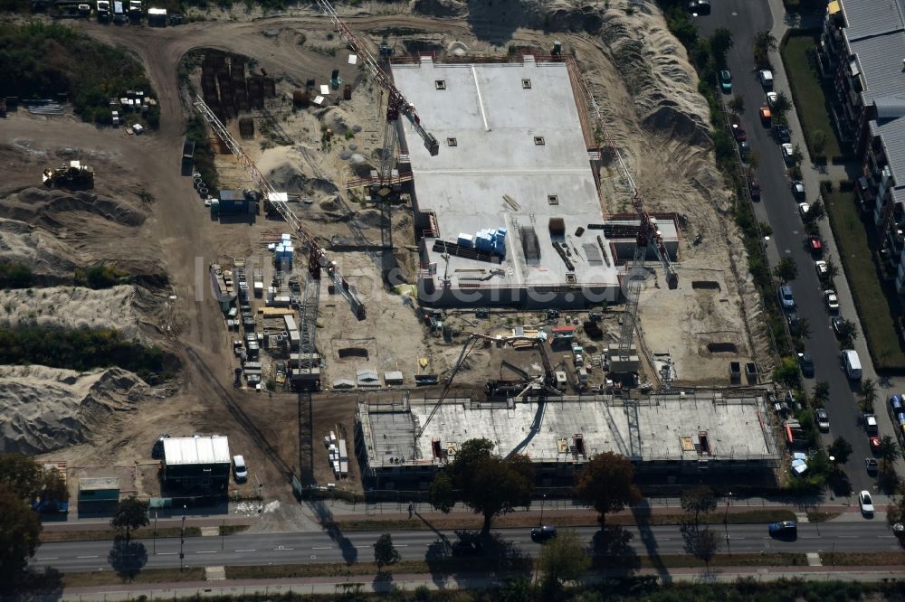 Luftaufnahme Berlin - Baustelle zum Neubau einer Mehrfamilienhaus-Wohnanlage Weißenhöher Straße - Arno-Phillipstal-Straße der Bonava Deutschland GmbH im Stadtteil Kaulsdorf in Berlin