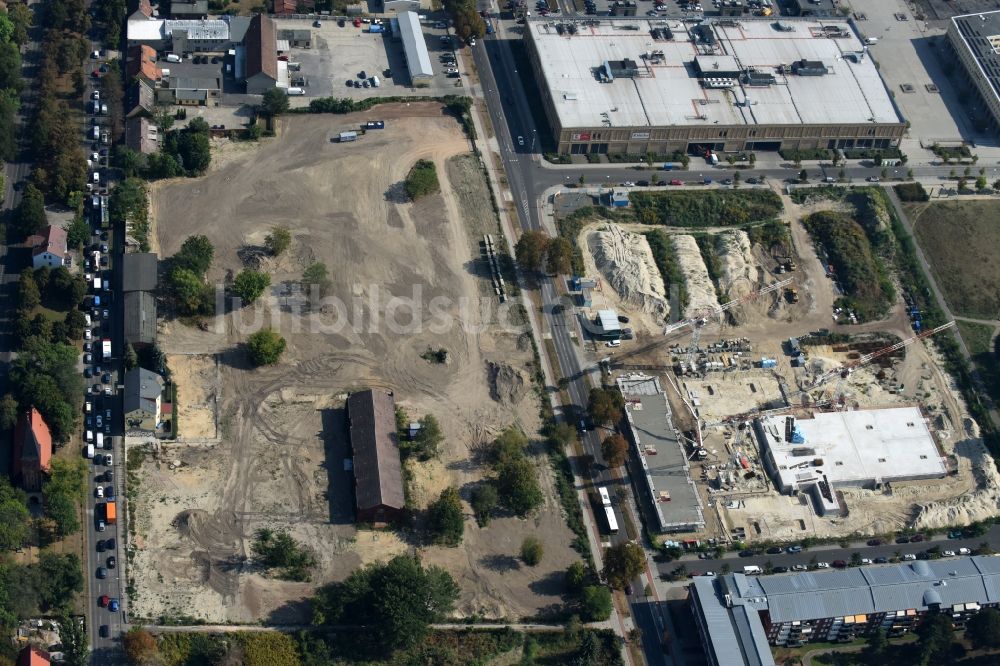 Luftaufnahme Berlin - Baustelle zum Neubau einer Mehrfamilienhaus-Wohnanlage Weißenhöher Straße - Arno-Phillipstal-Straße der Bonava Deutschland GmbH im Stadtteil Kaulsdorf in Berlin