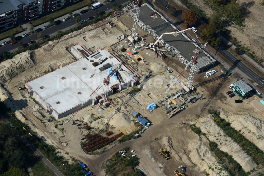 Luftaufnahme Berlin - Baustelle zum Neubau einer Mehrfamilienhaus-Wohnanlage Weißenhöher Straße - Arno-Phillipstal-Straße der Bonava Deutschland GmbH im Stadtteil Kaulsdorf in Berlin