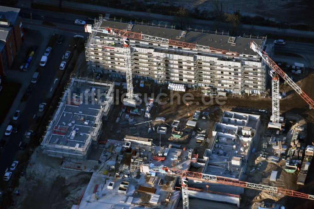 Berlin aus der Vogelperspektive: Baustelle zum Neubau einer Mehrfamilienhaus-Wohnanlage Weißenhöher Straße - Arno-Phillipstal-Straße der Bonava Deutschland GmbH im Stadtteil Kaulsdorf in Berlin