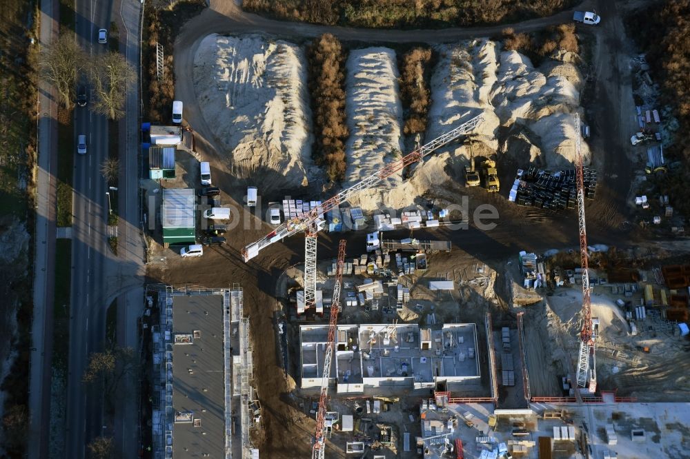 Luftaufnahme Berlin - Baustelle zum Neubau einer Mehrfamilienhaus-Wohnanlage Weißenhöher Straße - Arno-Phillipstal-Straße der Bonava Deutschland GmbH im Stadtteil Kaulsdorf in Berlin