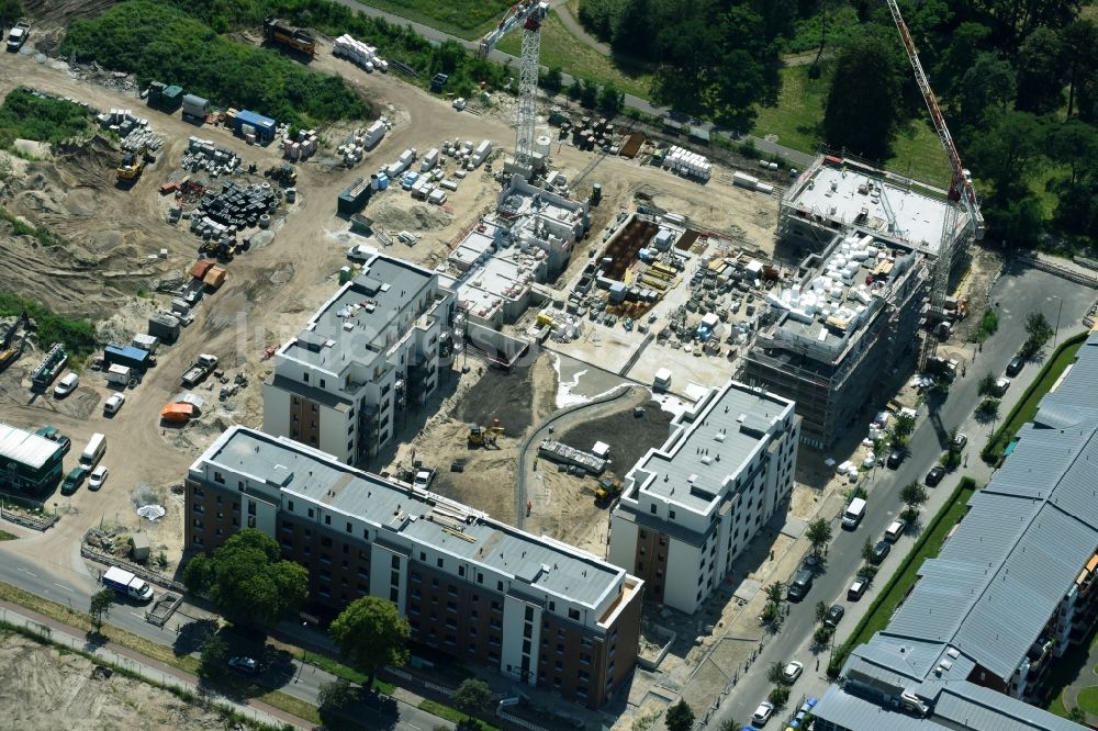 Luftbild Berlin - Baustelle zum Neubau einer Mehrfamilienhaus-Wohnanlage Weißenhöher Straße - Arno-Phillipstal-Straße der Bonava Deutschland GmbH im Stadtteil Kaulsdorf in Berlin