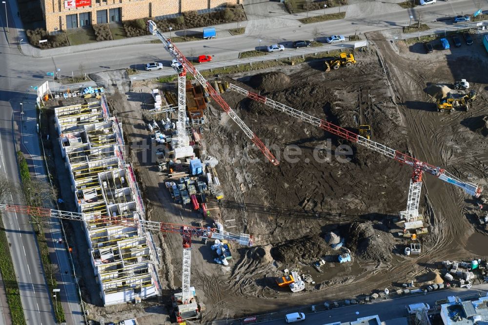 Berlin aus der Vogelperspektive: Baustelle zum Neubau einer Mehrfamilienhaus-Wohnanlage in der Weißenhöher Straße - Minsker Straße - Hanoier Straße in Berlin, Deutschland